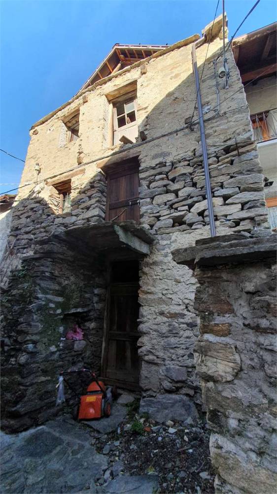 casa indipendente in vendita a Piedimulera in zona Cimamulera