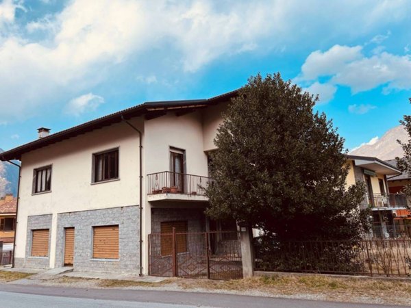 casa indipendente in vendita a Pieve Vergonte