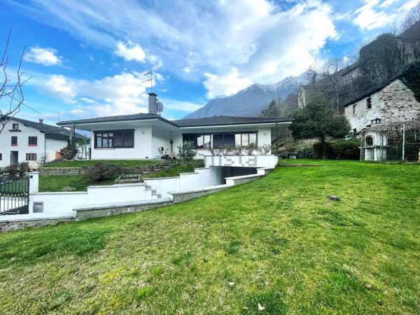 casa indipendente in vendita a Pieve Vergonte