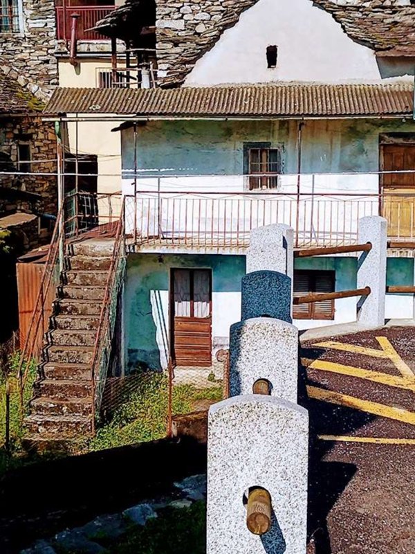 casa indipendente in vendita a Pieve Vergonte in zona Fomarco