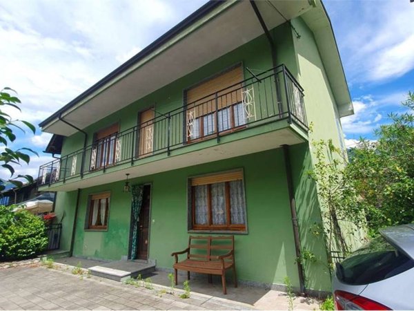 casa indipendente in vendita a Pieve Vergonte in zona Rumianca