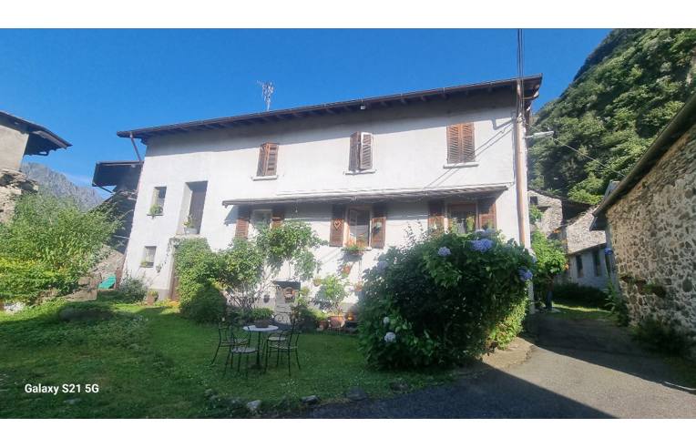 casa indipendente in vendita a Pieve Vergonte in zona Rumianca