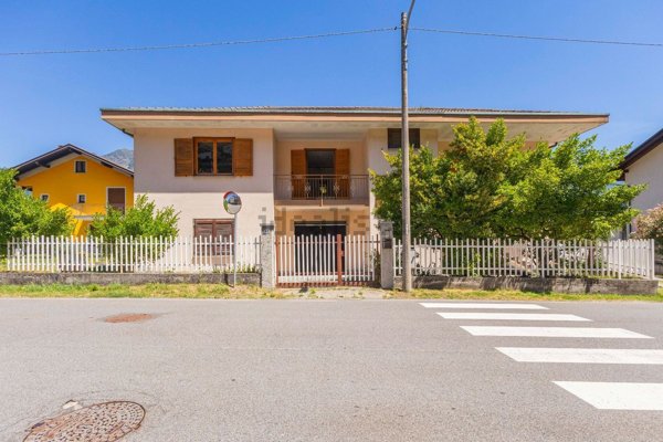 casa indipendente in vendita a Pieve Vergonte in zona Fomarco