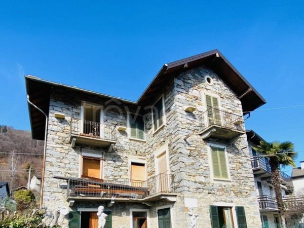 casa indipendente in vendita a Premeno in zona Pollino