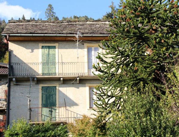 casa indipendente in vendita a Premeno