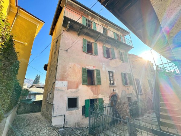 casa indipendente in vendita a Premeno