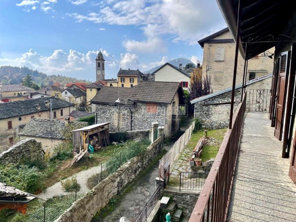 casa indipendente in vendita a Premeno