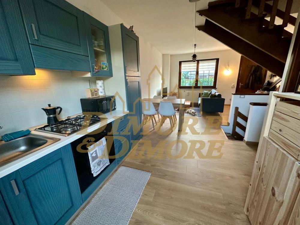 casa indipendente in vendita a Premeno in zona Pian di Sole