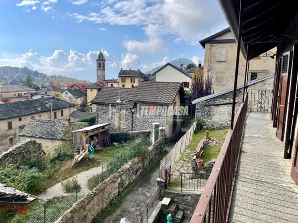 casa indipendente in vendita a Premeno