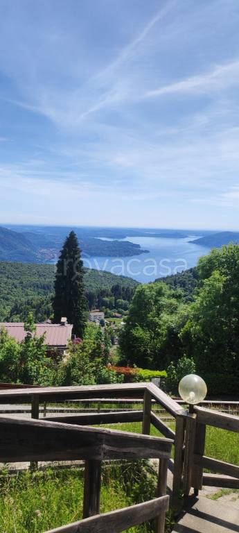 appartamento in vendita a Premeno in zona Pian di Sole