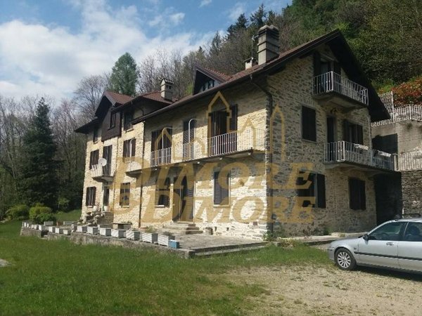 casa indipendente in vendita a Premeno