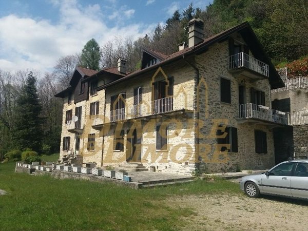 casa indipendente in vendita a Premeno