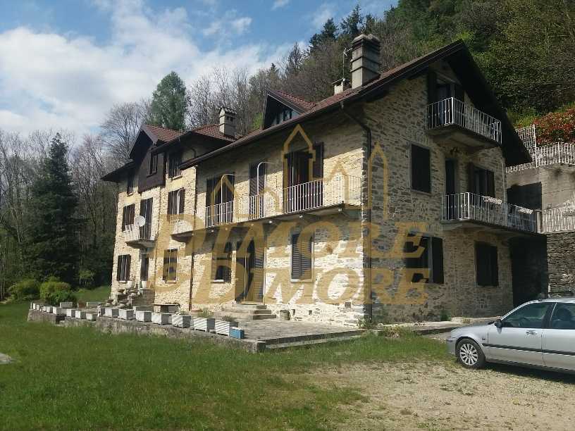 casa indipendente in vendita a Premeno