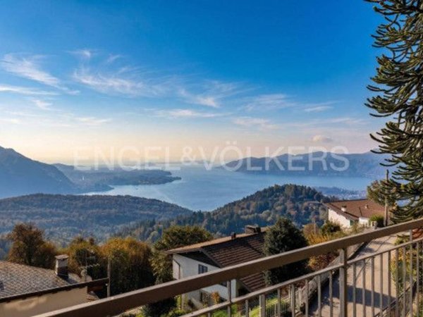 casa indipendente in vendita a Premeno in zona Pian di Sole