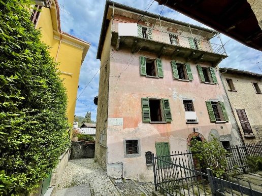 casa indipendente in vendita a Premeno