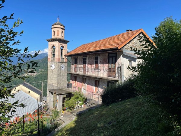 casa indipendente in vendita a Premeno in zona Esio