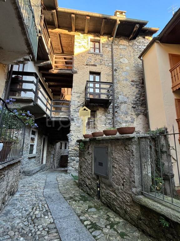 appartamento in vendita a Premeno