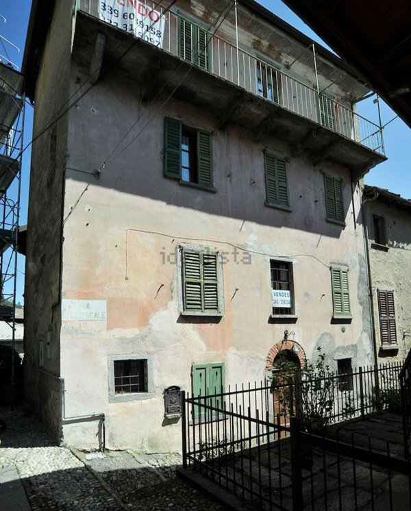 casa indipendente in vendita a Premeno