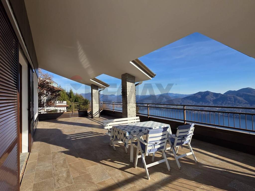 casa indipendente in vendita a Premeno in zona Pollino