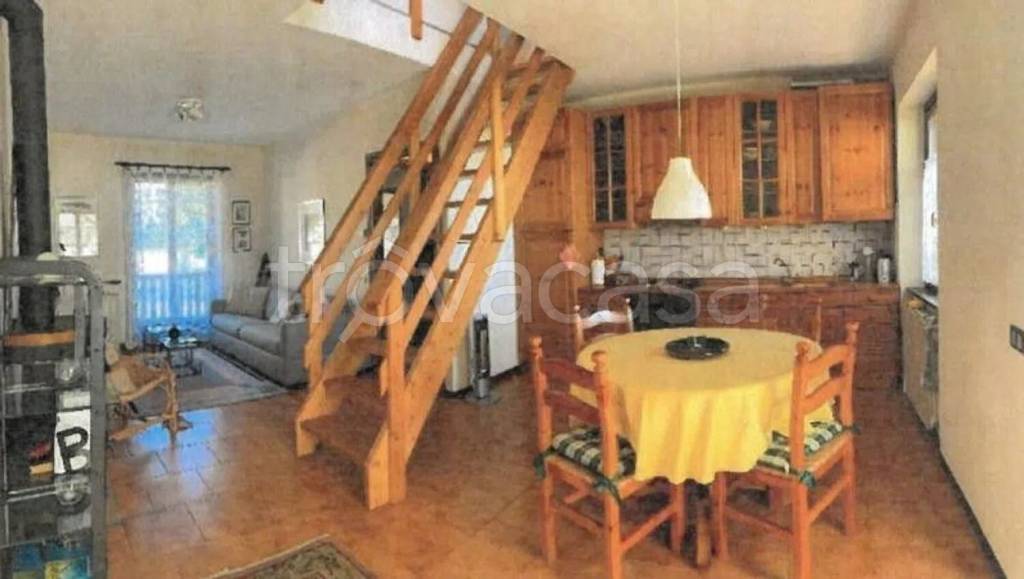 appartamento in vendita a Premeno in zona Pian di Sole