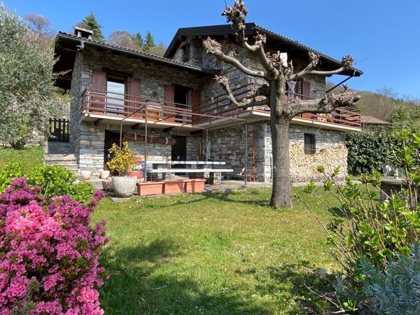 casa indipendente in vendita a Premeno