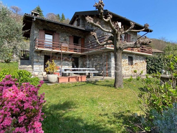 casa indipendente in vendita a Premeno