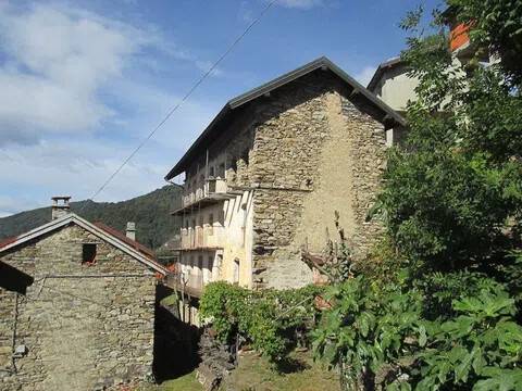 casa indipendente in vendita a Premeno