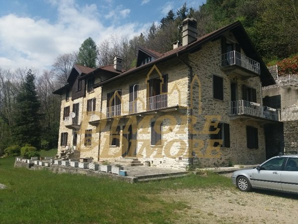 casa indipendente in vendita a Premeno