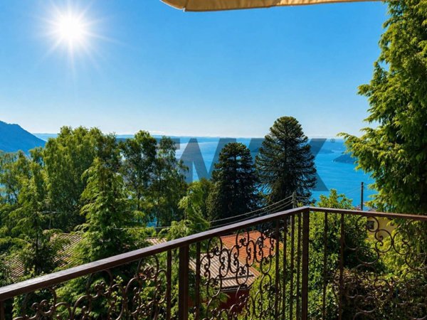 casa indipendente in vendita a Premeno in zona Pian di Sole