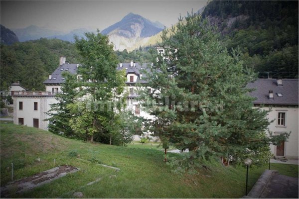 appartamento in vendita a Premia in zona Piazza