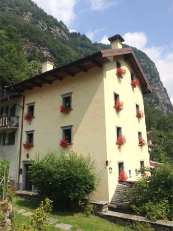 appartamento in vendita a Premia in zona Piedilago