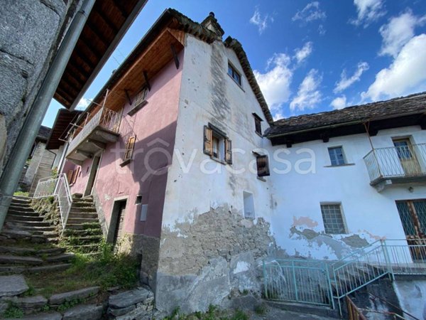 casa indipendente in vendita a Premia in zona Pioda
