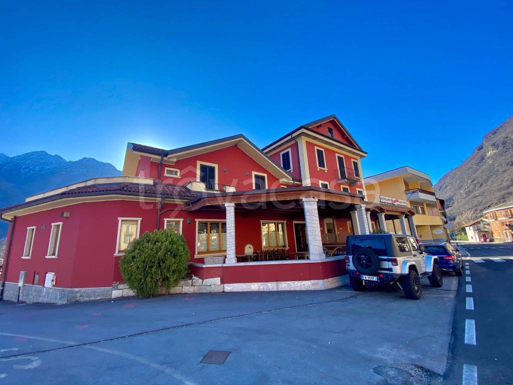 negozio in vendita a Premosello-Chiovenda