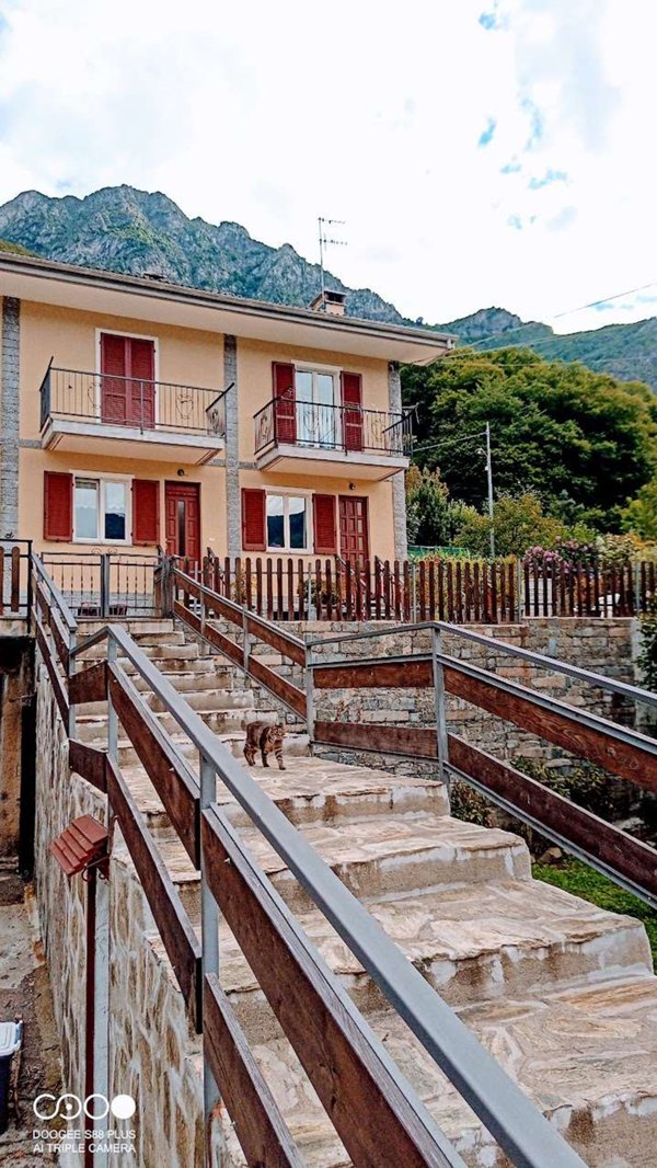 casa indipendente in vendita a Premosello-Chiovenda in zona Colloro