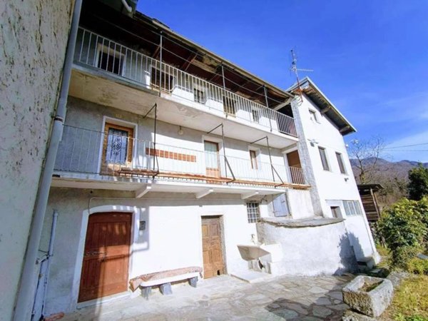 casa indipendente in vendita a Premosello-Chiovenda in zona Colloro