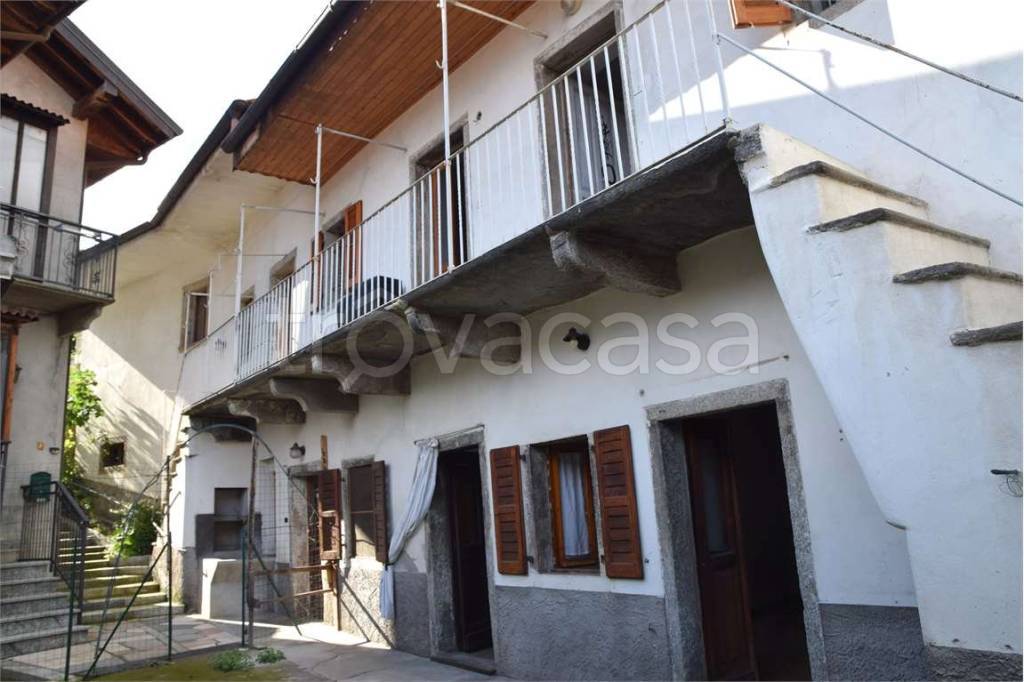 casa indipendente in vendita a Premosello-Chiovenda in zona Cuzzago