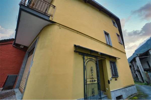 casa indipendente in vendita a Premosello-Chiovenda