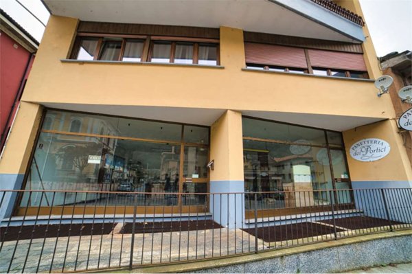 negozio in vendita a Premosello-Chiovenda
