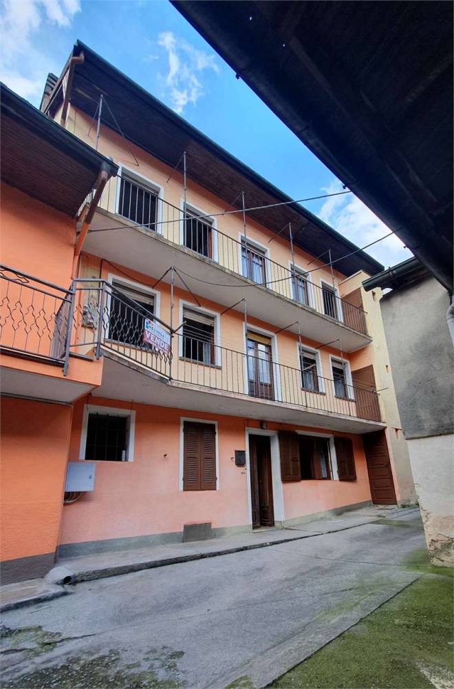 casa indipendente in vendita a Premosello-Chiovenda