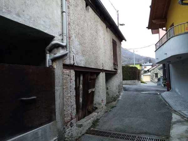 negozio in vendita a Premosello-Chiovenda