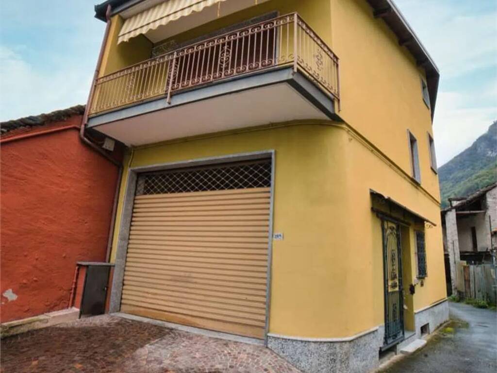 casa indipendente in vendita a Premosello-Chiovenda