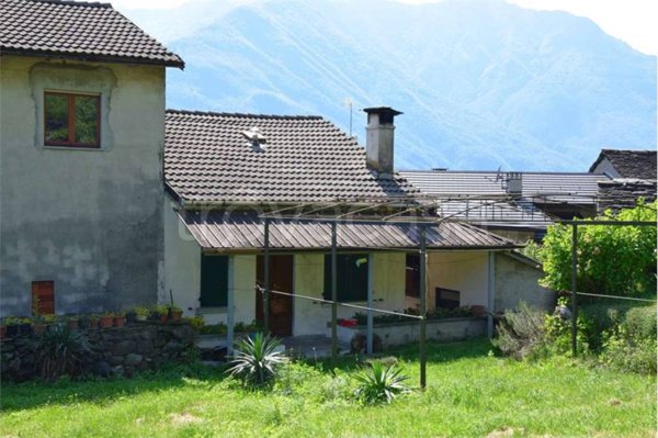casa indipendente in vendita a Premosello-Chiovenda