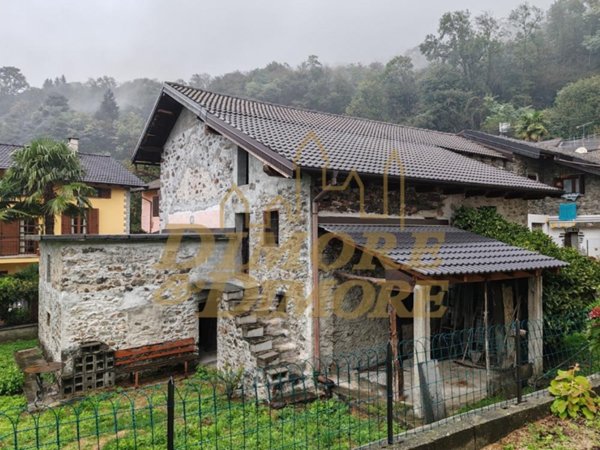 casa indipendente in vendita a Premosello-Chiovenda in zona Cuzzago