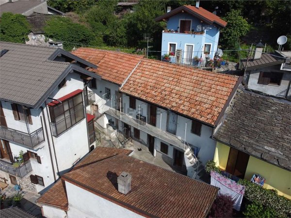 casa indipendente in vendita a Premosello-Chiovenda in zona Cuzzago