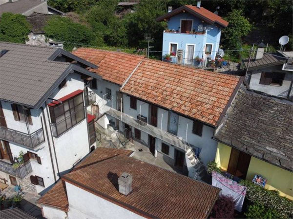 casa indipendente in vendita a Premosello-Chiovenda in zona Cuzzago