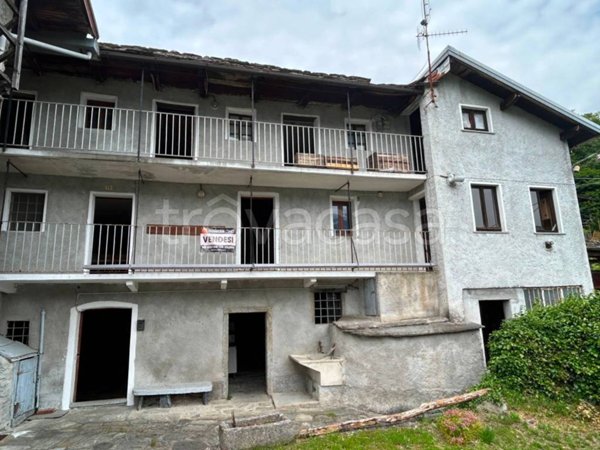 casa indipendente in vendita a Premosello-Chiovenda in zona Colloro