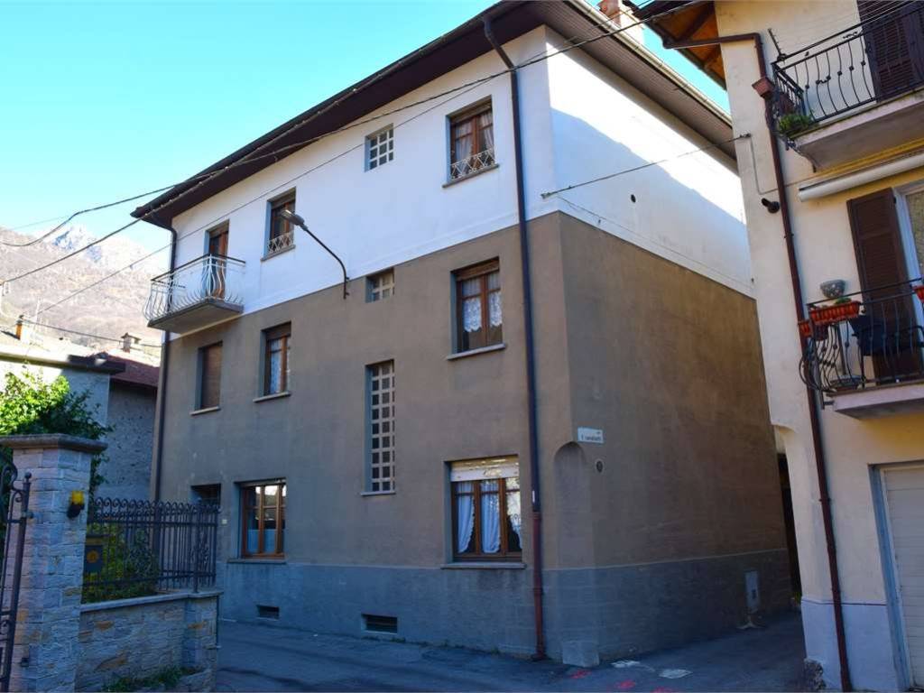 casa indipendente in vendita a Premosello-Chiovenda