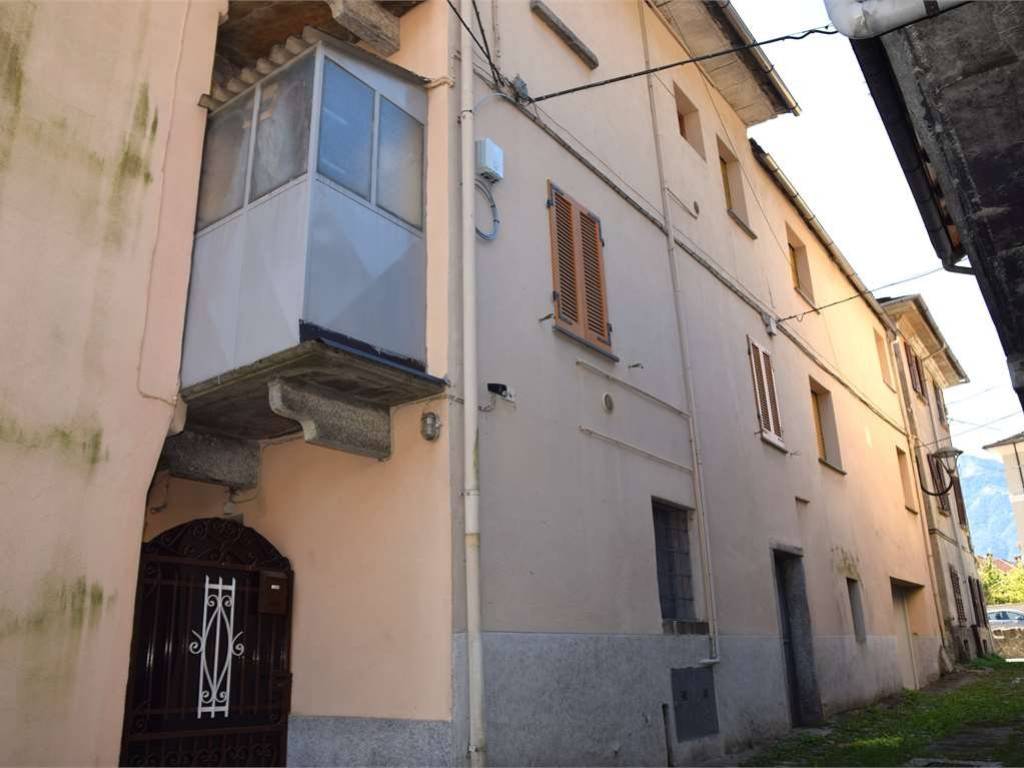 casa indipendente in vendita a Premosello-Chiovenda
