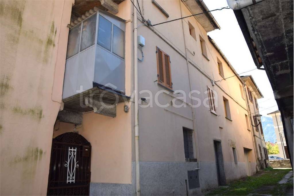casa indipendente in vendita a Premosello-Chiovenda