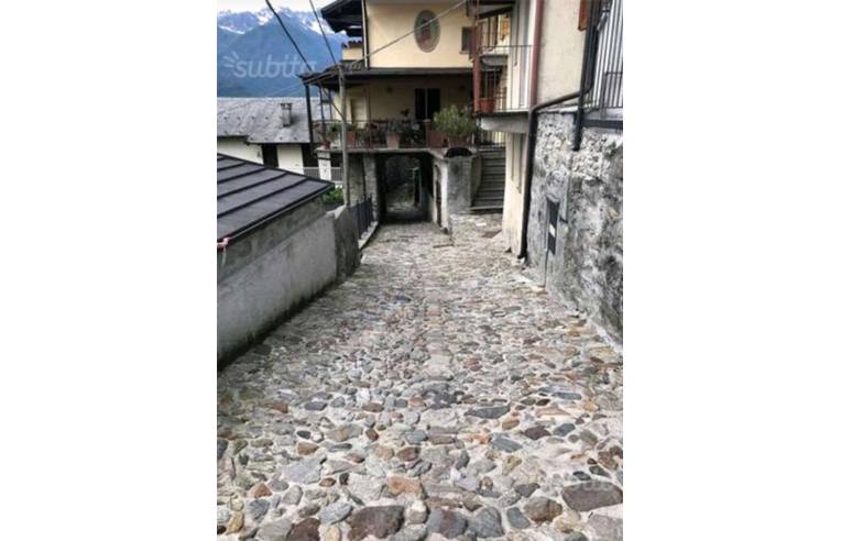 casa indipendente in vendita a Premosello-Chiovenda in zona Colloro